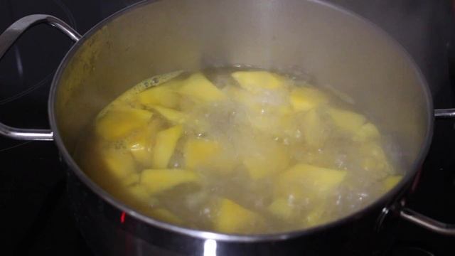 Tartar de salmón ASIÁTICO con aguacate y SALSA DE MANGO!!! || By PonchicheF смотреть онлайн