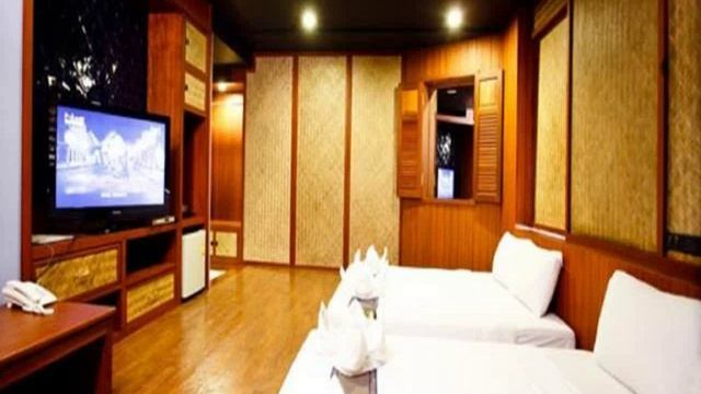 Таиланд, Bangkok Province, Бангкок - Dang Derm Hotel 3-Star смотреть онлайн
