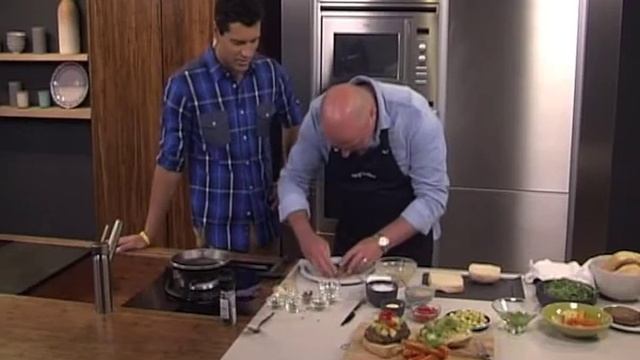 Gourmet Stuffed Lamb Burger (6.01.2013) смотреть онлайн