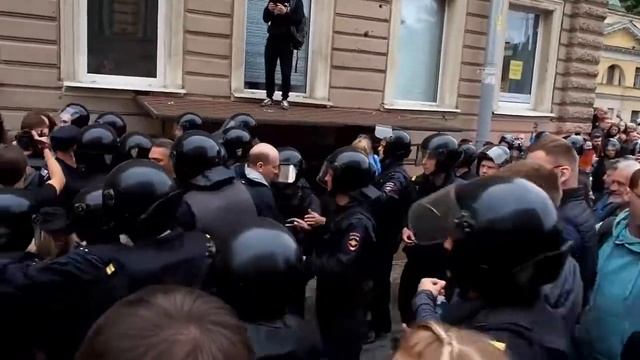 Задержание на Финском переулке - 2 смотреть онлайн