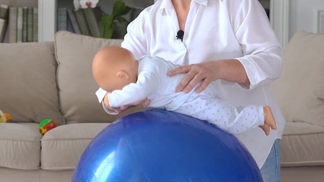 Выбираем фитбол, знакомим малыша смотреть онлайн