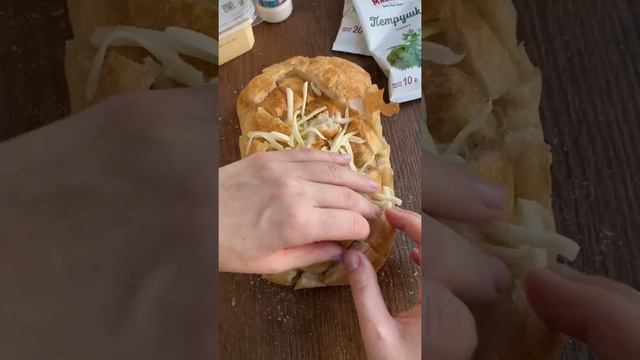Делимся секретным сырным лайфхаком!☝ смотреть онлайн