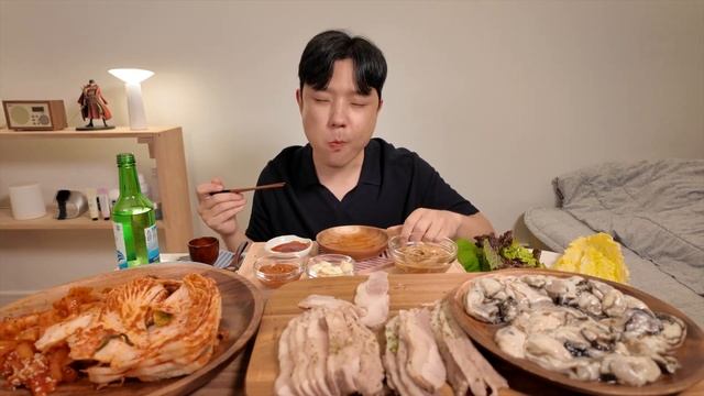 직접 담근 김장김치에 가브리살 수육 굴보쌈 먹방😊 Boiled pork belly & Oysters & Kimchi mukbang ASMR смотреть онлайн