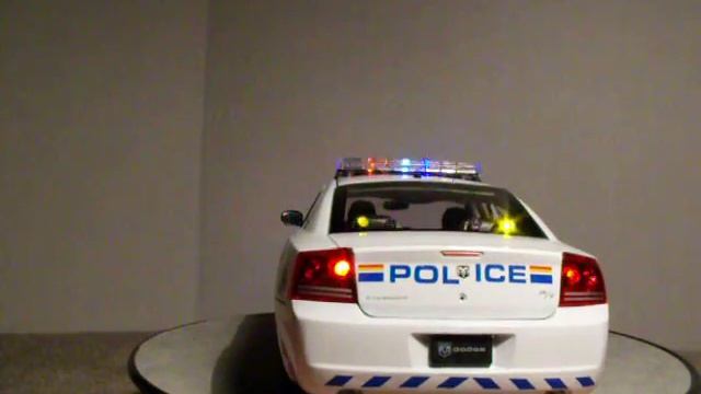 1/18 RCMP Dodge Charger Police Car Custom Royal Canadian Mounted Police W/ Lights смотреть онлайн