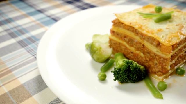 Origins And Evolution Of Lasagna смотреть онлайн