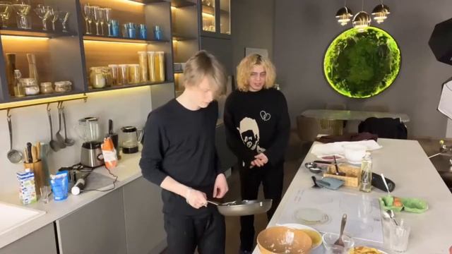 ДОЛГОЖДАННЫЙ КУКИНГ ДИПИНСА И ЖОЖО / КУКИНГ СТРИМ С ЖОЖО И ДИПИНСОМ / ДИПИНС СТРИМ / ПОЛНЫЙ СТРИМ смотреть онлайн