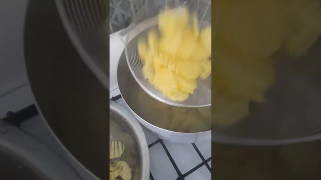 картоптан тез әрі дәмді чипсы дайындау тәсілі смотреть онлайн