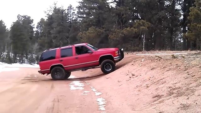 1996 GMC Yukon Up A Small Hill