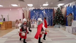 Танец богатырей на новогоднем утреннике