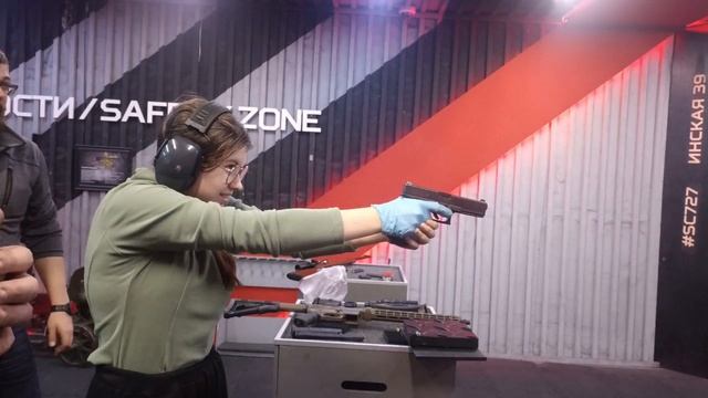 Дочь VS Глок