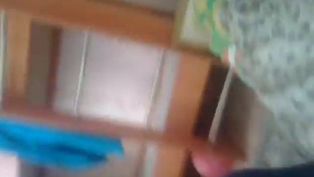 Слушаем песню Юморист смотреть онлайн