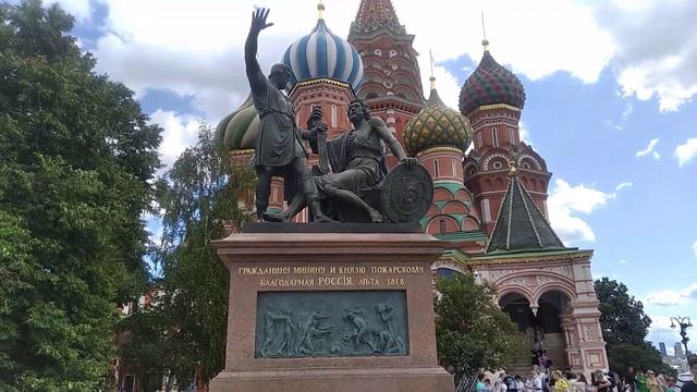 Беляев А.Н. На Красной площадь 11400 смотреть онлайн