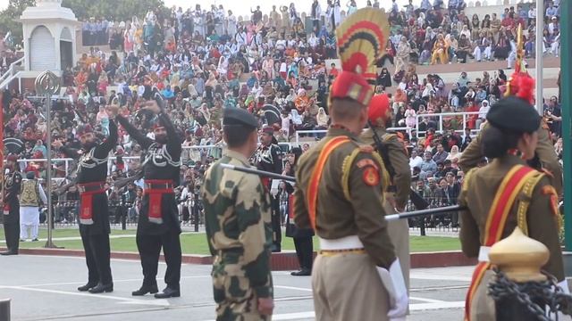 ПРИСУТСТВИЕ : ИНДО-ПАКИСТАНСКАЯ ГРАНИЦА смотреть онлайн