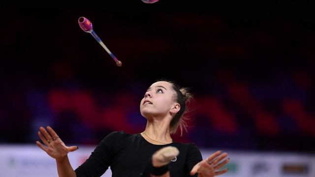 Музыка для художественной гимнастики - Track 693 | Юлия Началова и Алекс Чумаков - Королева красоты смотреть онлайн