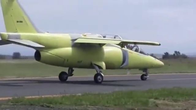 Primer vuelo del avión IA-63 Pampa III AR004 смотреть онлайн