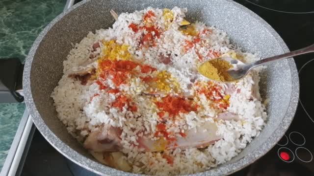 Рис с капустой(рецепт, всё на одной сковороде) смотреть онлайн