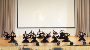 8. Танец ведьмочек. Новогоднее шоу ЛЕТУЧИЙ КОРАБЛЬ СКХГ «Движение вверх»