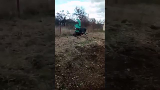 Самодельный мини трактор, ГАЗ 53 и измельчитель веток в работе смотреть онлайн
