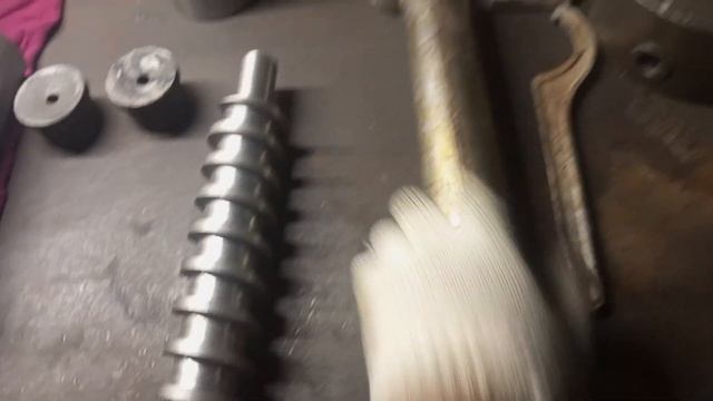 Коротко Шнек готов на один маслопресс! смотреть онлайн