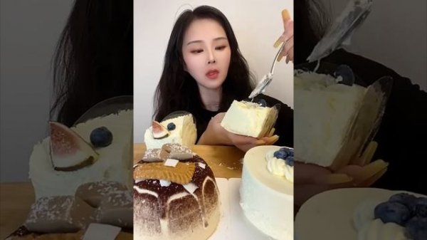 [ASMR] Dessert Mukbang (Cream Cake + Cup Cake + Mochis ) 디저트 먹방 🍰 | Eating Sounds