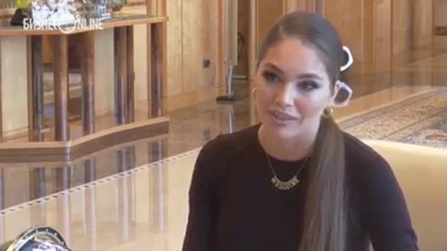 Alisa Tulynina 👑🌍 Mrs. Globe 2019 with the President of Tatarstan смотреть онлайн