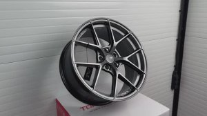 Topwheels LX01 19 8.5J +35 5X112 66.6 вес 9,2kg Titanium