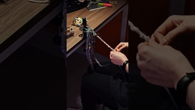 Мини резинки для волос с дредами сканди #dreadlocks #бохо #бохостиль #дреды #резинкидляволос