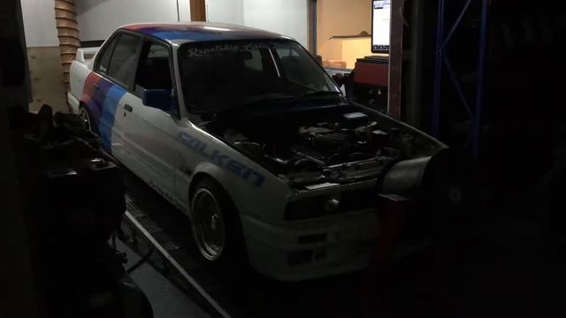 Turbo BMW e30 Dyno Run смотреть онлайн