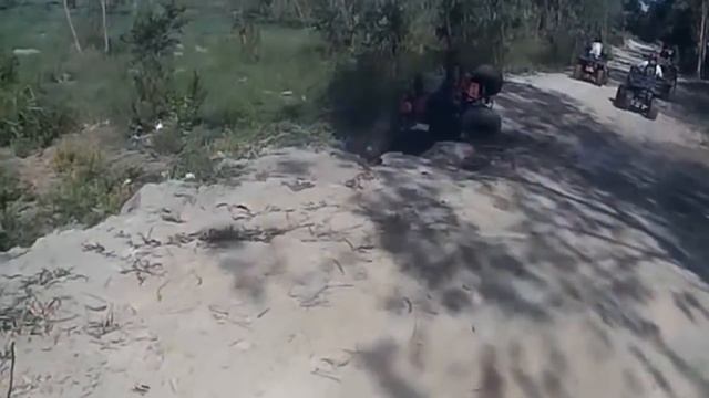 Приколы на квадроциклах в Тайланде. Это жесть ))) смотреть онлайн