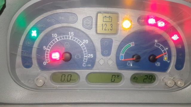 Obsługa i funkcje komputera pokładowego New Holland T6 | Przyciski i programowanie wybranych pozycj смотреть онлайн