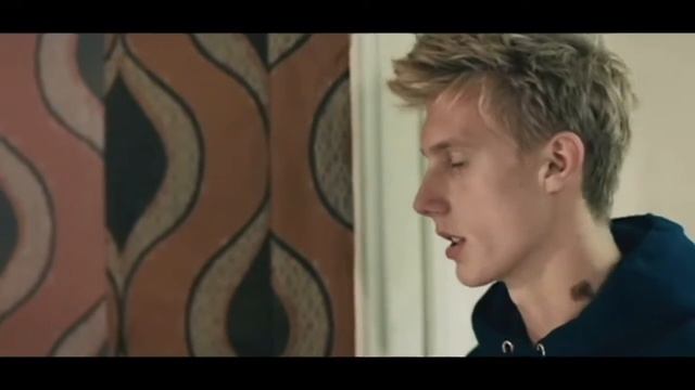 я выше вас всех смотреть онлайн