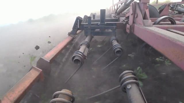земля пересохла культивирую культиватор кпм 8 лопнул шланг на культиваторе культивация под суданку смотреть онлайн