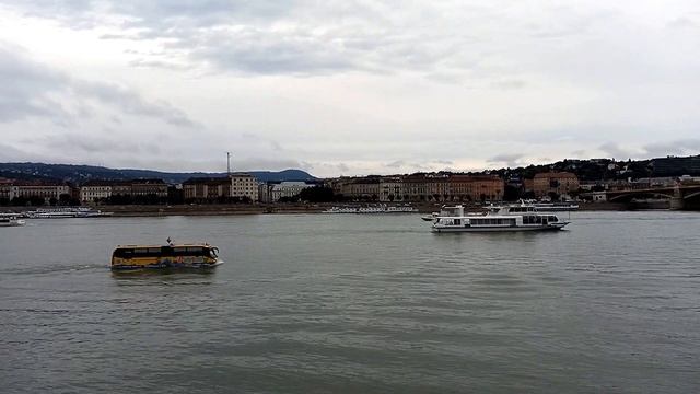 Walk Along The Danube Embankment  & Parliament Building 4K 60fps/walking Tour