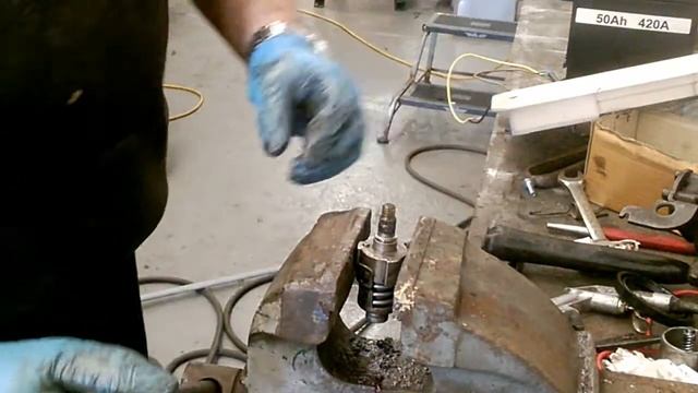 Mondeo Brake Work Part 2 - The problem caliper смотреть онлайн