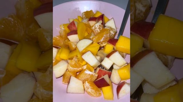 Filling & delicious breakfast😍 The best fruit salad combo: Apples, Mangos, Oranges🔥 смотреть онлайн