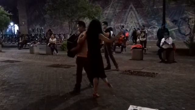 Por una cabeza. Musicos Urbanos Guadalajara смотреть онлайн