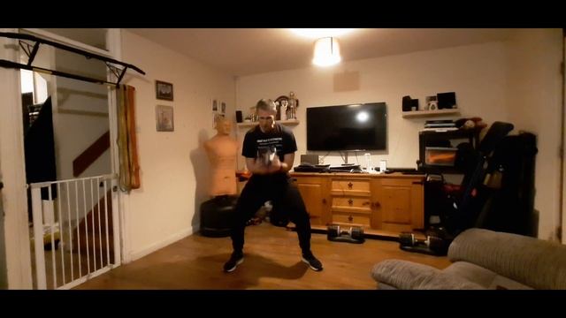 Burn Fat and Build Strength: Beginner's Crossfit Kettlebell Routine смотреть онлайн