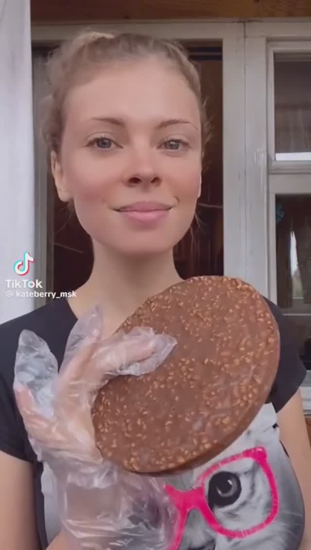 ХРУСТЯЩАЯ прослойка для торта!!! смотреть онлайн