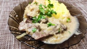 Печень говяжья тушёная с луком. Очень вкусный рецепт приготовления.