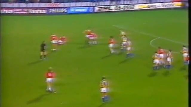 1989-10-22-PSV-Vitesse-0-1 смотреть онлайн