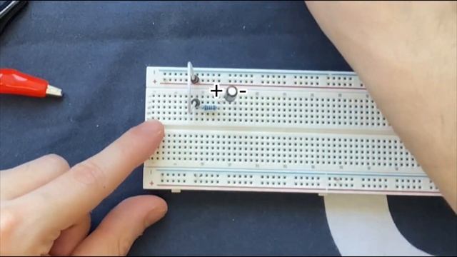 RC Low Pass Filter on Breadboard and Oscilloscope #lowpassfilter смотреть онлайн