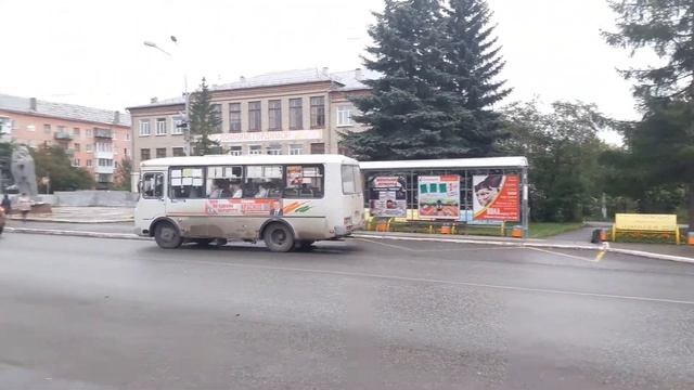 слева от помещения смотреть онлайн