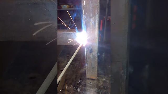 Welding #welding_creative #argon #welding #tig #welder #welderlife #mma #weldingmachine смотреть онлайн