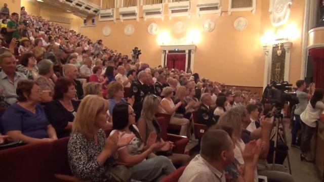 Стаханов. Жевлаков. В ГДК им. Горького состоялось торжественное собрание ко Дню шахтера и Дню город смотреть онлайн
