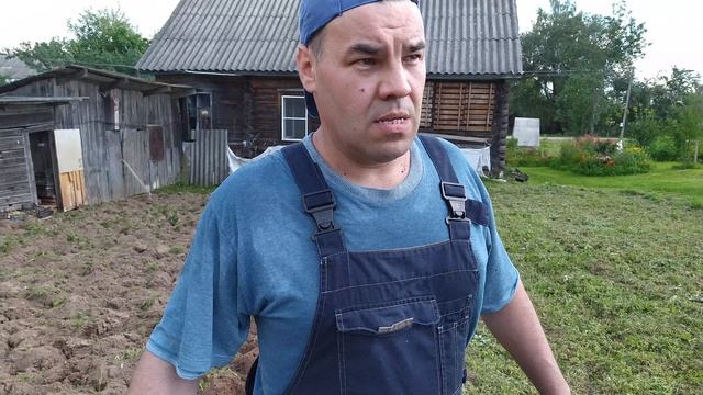 Пахота плугом ПЦ-1-18.