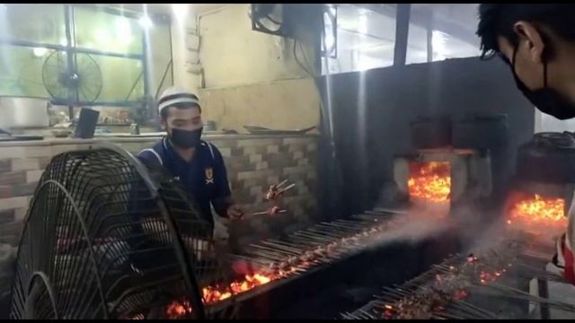 Al Asif ki mashhor Dumba Boti | Vlogg with Friends | Sharifzaday смотреть онлайн