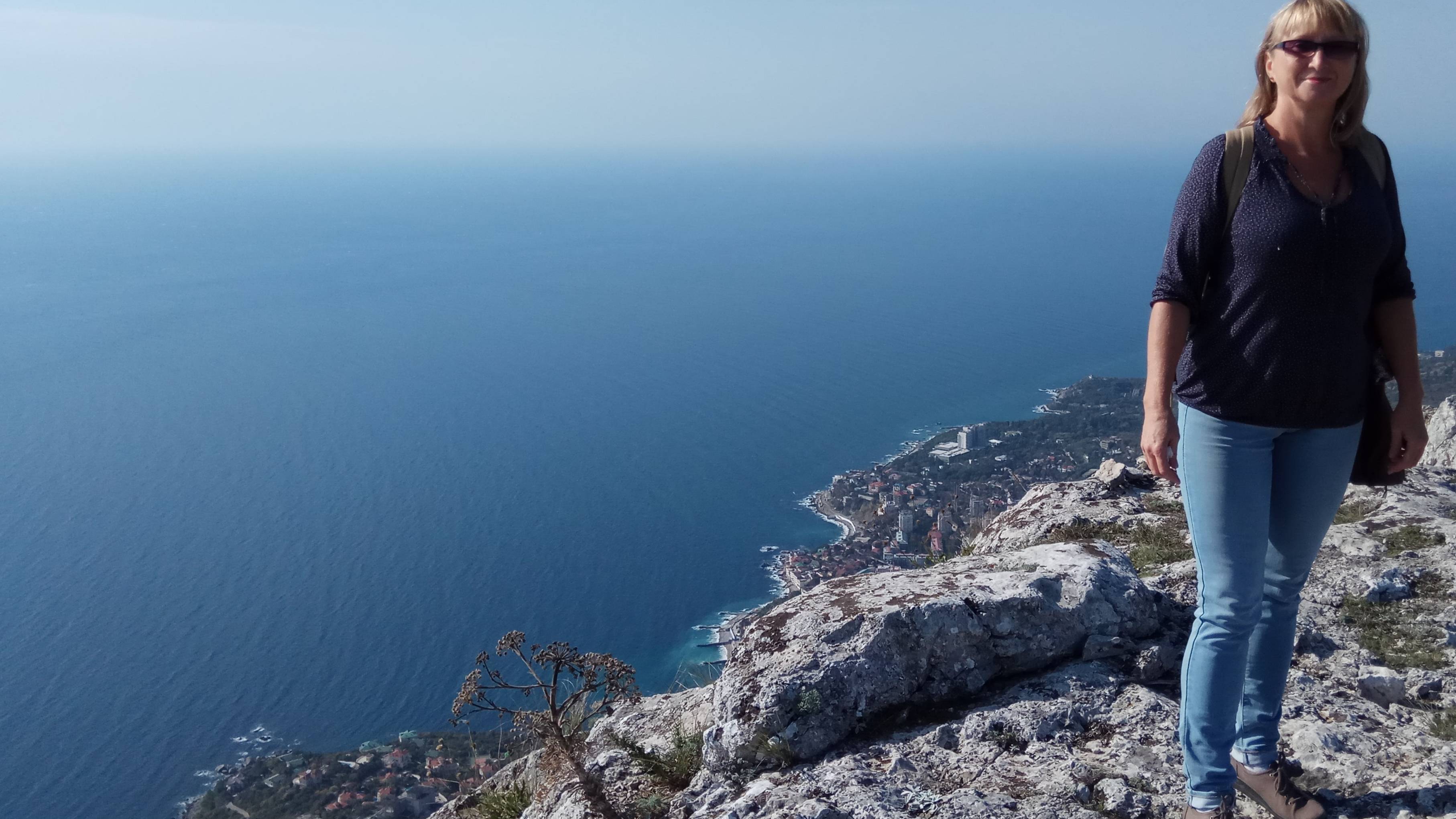 Байдарские ворота --_Чертова лестница_ -- Родниковое