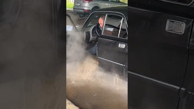 Машины плавают по воде смотреть онлайн
