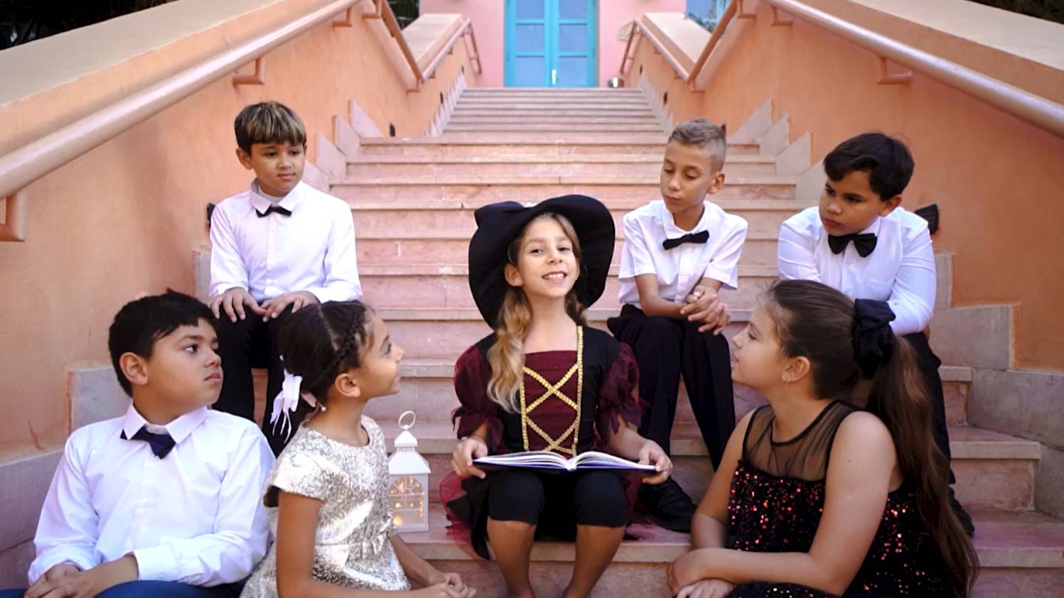 Песня " ГДЕ ВОДЯТСЯ ВОЛШЕБНИКИ" Асиль Халаф смотреть онлайн