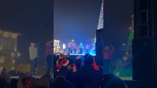 Новый год к нам мчится. смотреть онлайн